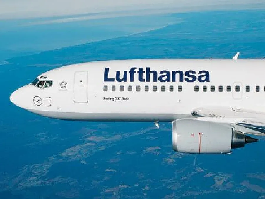 Стачка на стюарди приземява "Луфтханза"