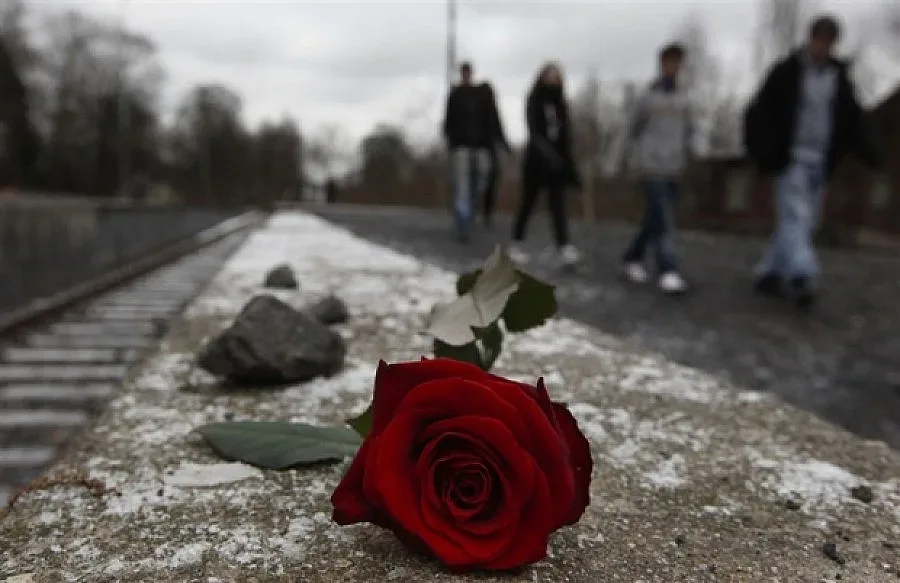 Унгария си иска обратно парите за Холокоста