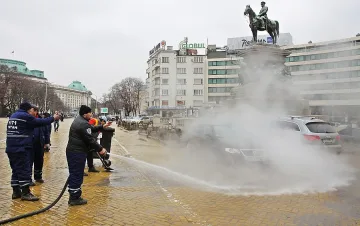Два месеца без Цар Освободител пред парламента