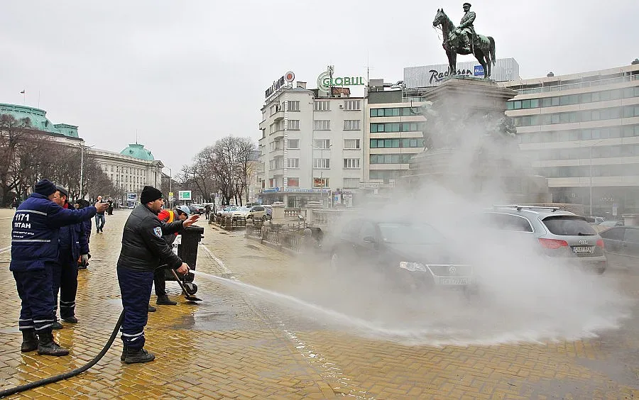 Два месеца без Цар Освободител пред парламента