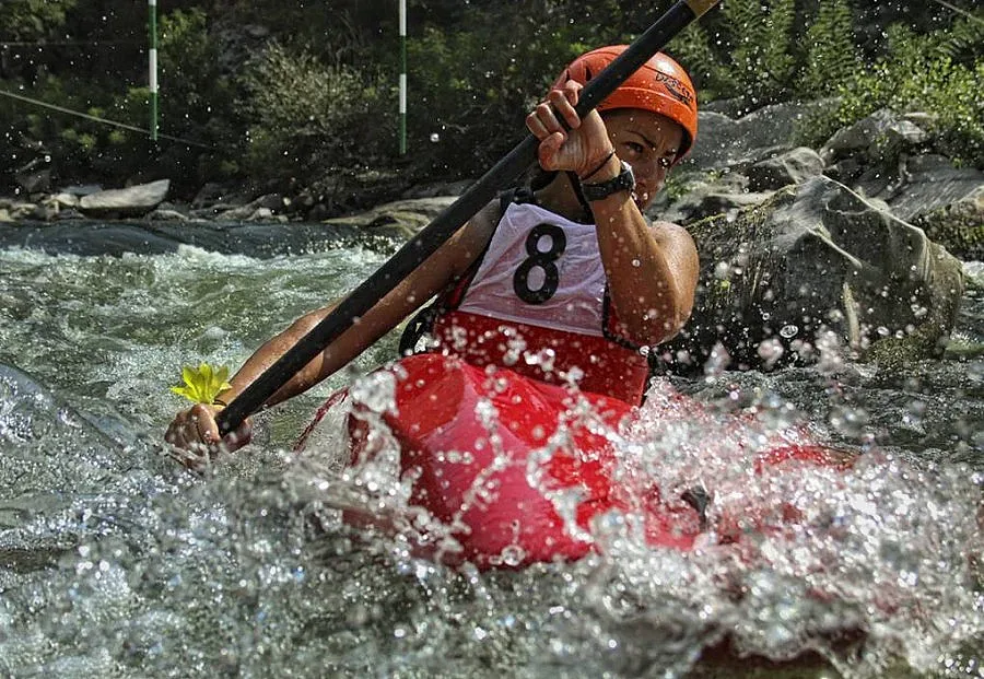 Каякари атакуват река Струма