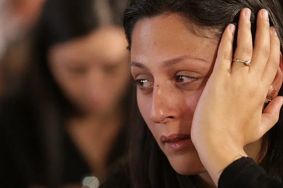 Роднини на жертвите преминаха последният им път   