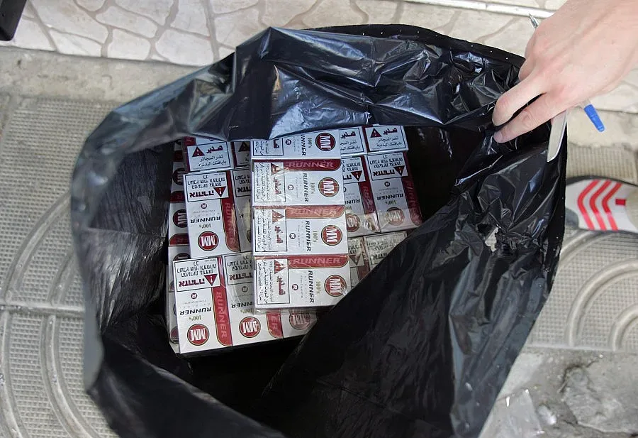 Стражари и апаши на Женския пазар