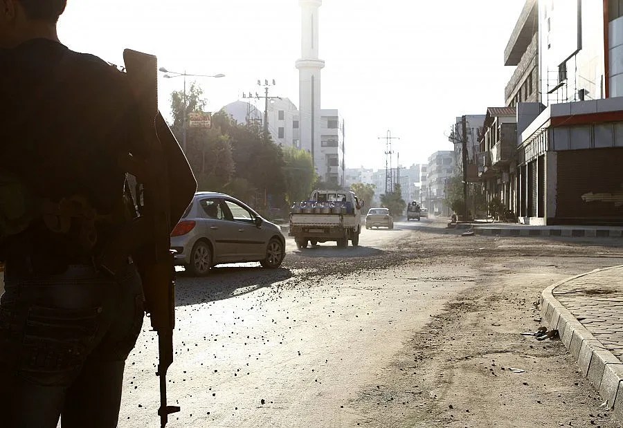 Кола бомба уби най-малко 12 души в Дамаск 