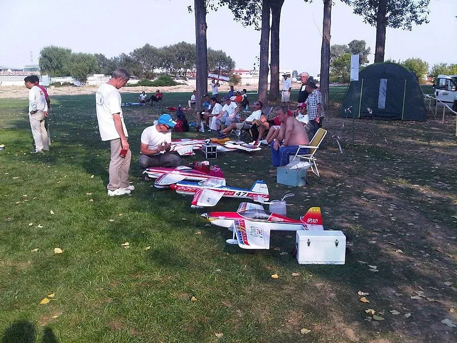 Ромски децибели заглушиха световно авиошоу