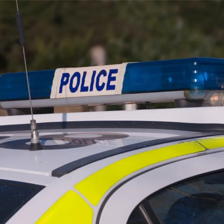 Полицаи спасиха джебчийка от баща й