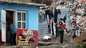 Разчистиха ново ромско гето във Франция