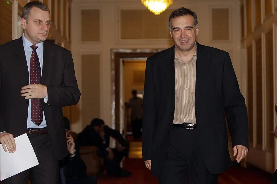 Червени хайки за Кутев в нета