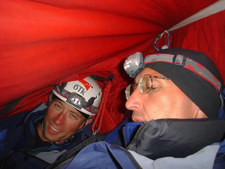 Наши алпинисти изкачиха връх Левски в Каракорум