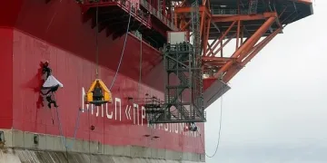 "Грийнпийс" превзе платформа на Газпром