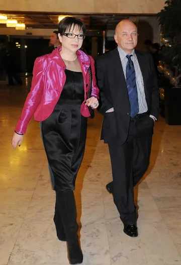 Нова телевизия освободи Цветанка Ризова