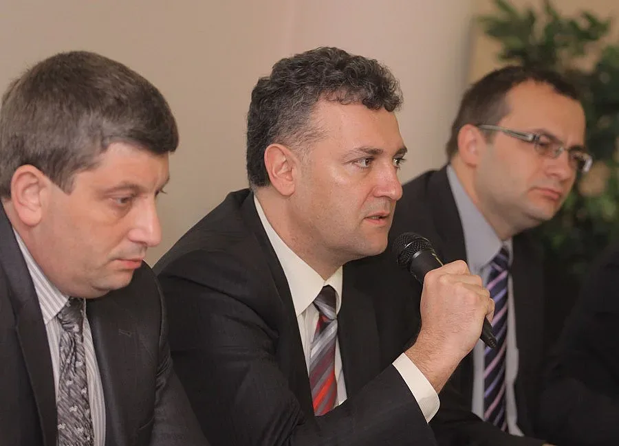 Италиански части спъват "Козлодуй"