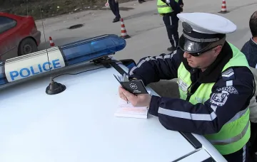 МВР притисна шофьорите. Хиляди под ножа