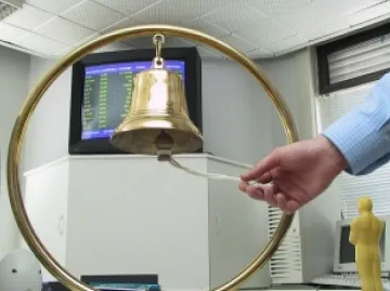 Компенсаторките отново са на гребена на вълната