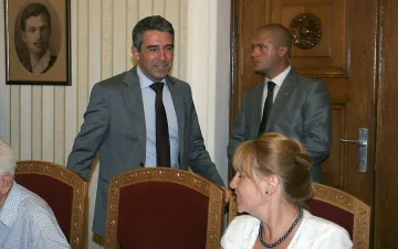 Плевнелиев опрости 38 000 лв. на длъжници