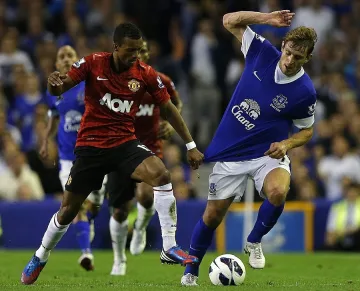 "Манчестър Юн" бие дузпата на Нани