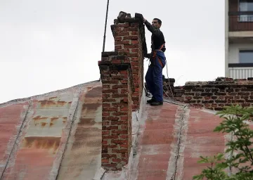 Министър командирован в Перник заради труса