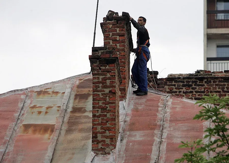 Министър командирован в Перник заради труса