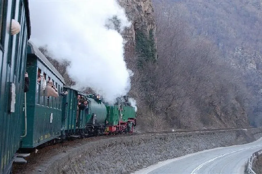 Англичани пълнят наш ретро влак