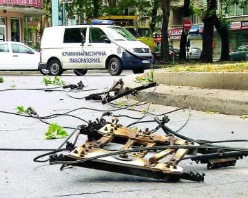 ТИР отново скъса тролейбусни жици в Пловдив