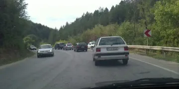 Бетоновоз се преобърна на магистрала "Хемус"