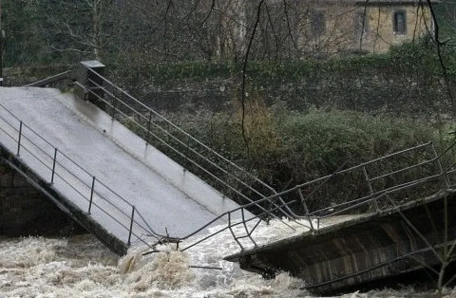 Петрич иска бърз ремонт на срутен мост