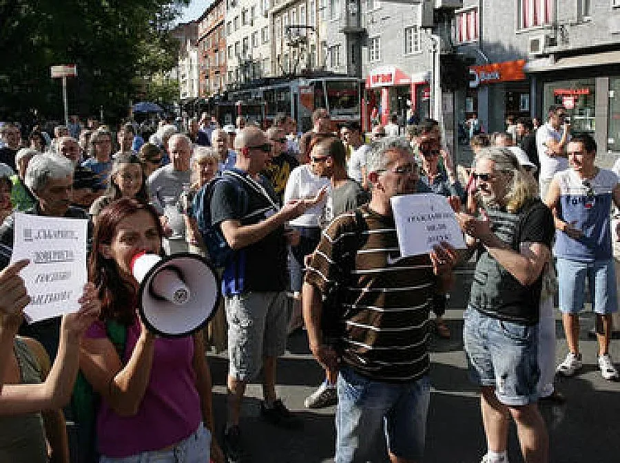 Месец отсрочка за паркирането на столичаните от центъра