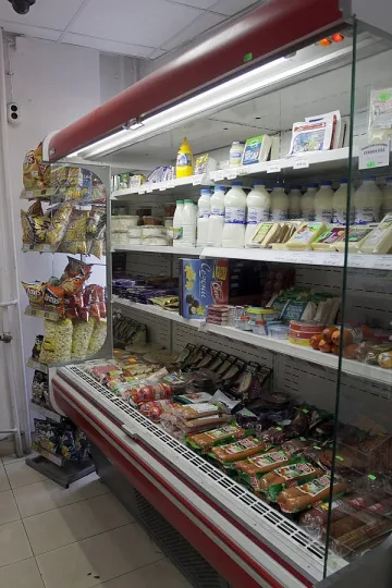 Скачат саламът и кашкавалът