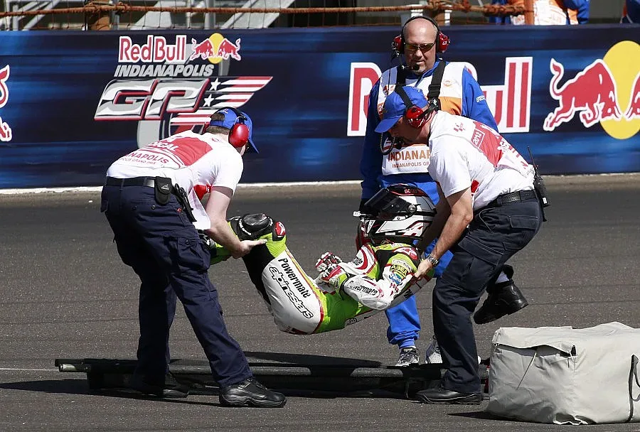 Испанец потроши гръбнака си с мотор