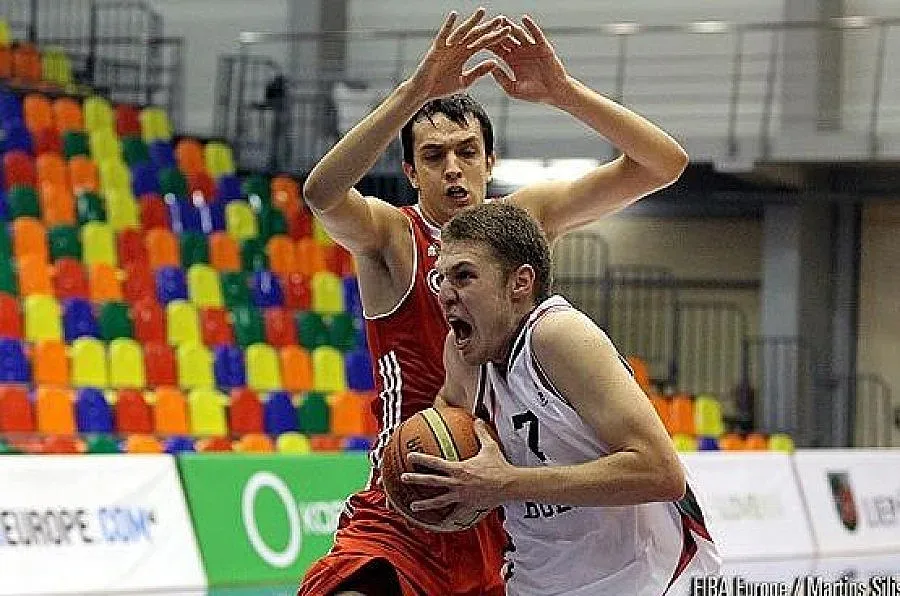 Юношите останаха 8-ми на Евробаскет 2012