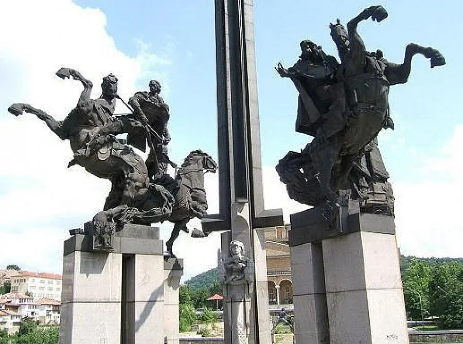 Кмет спретна парти без чалга