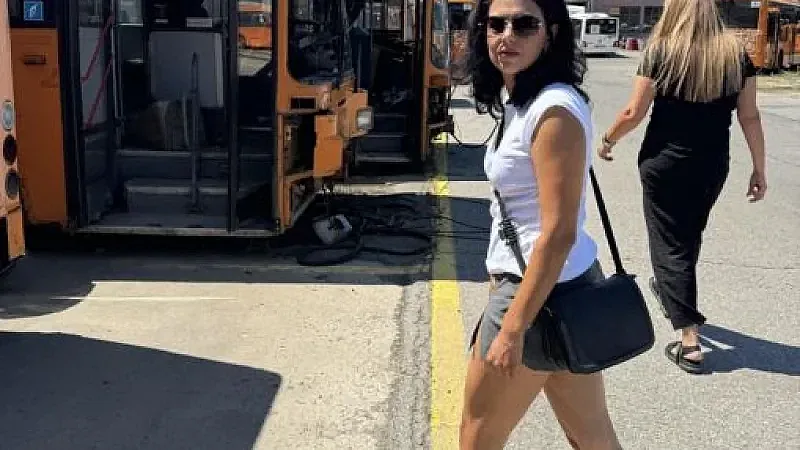 Ваня Григорова захапа Терзиев. Отправи четири въпроса