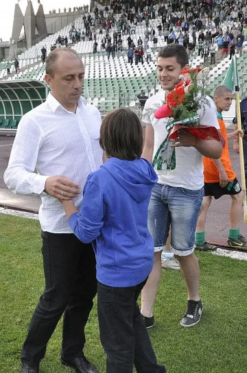 Изрезки дават сили на "Левски"