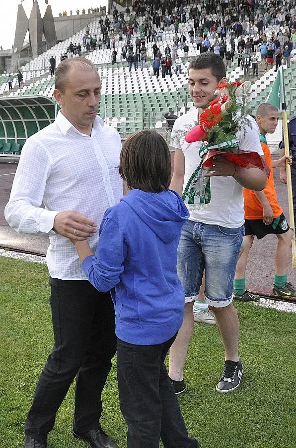 Изрезки дават сили на "Левски"