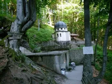 Кръстова гора набира скорост за Топ 3 на Чудесата