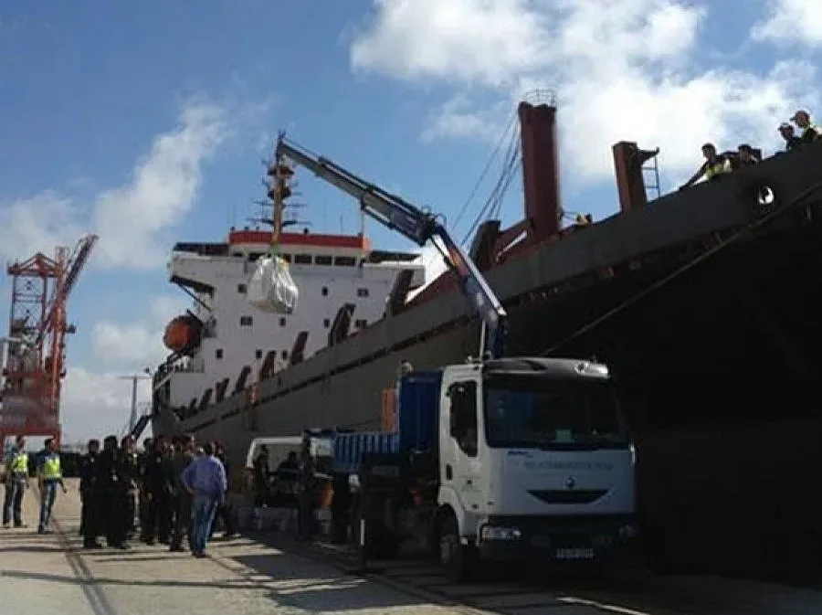 Не пускат "под гаранция" моряците от „Св. Николай”