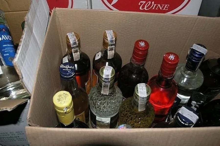 Подземен гараж залива кръчми с нелегална мастика