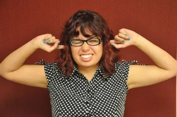 Гонят наемател за вопли