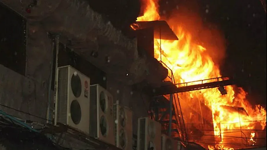 Мълния изпепели 4-ма в тайландска дискотека