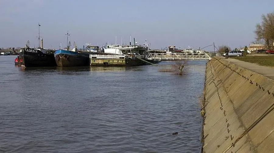 Кораби засядат по Дунава