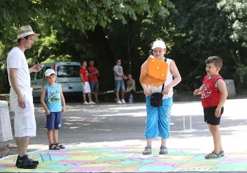 Борисовата с лампи от ноември