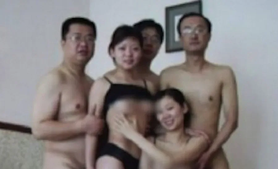 Висши китайски политици снимани в оргии