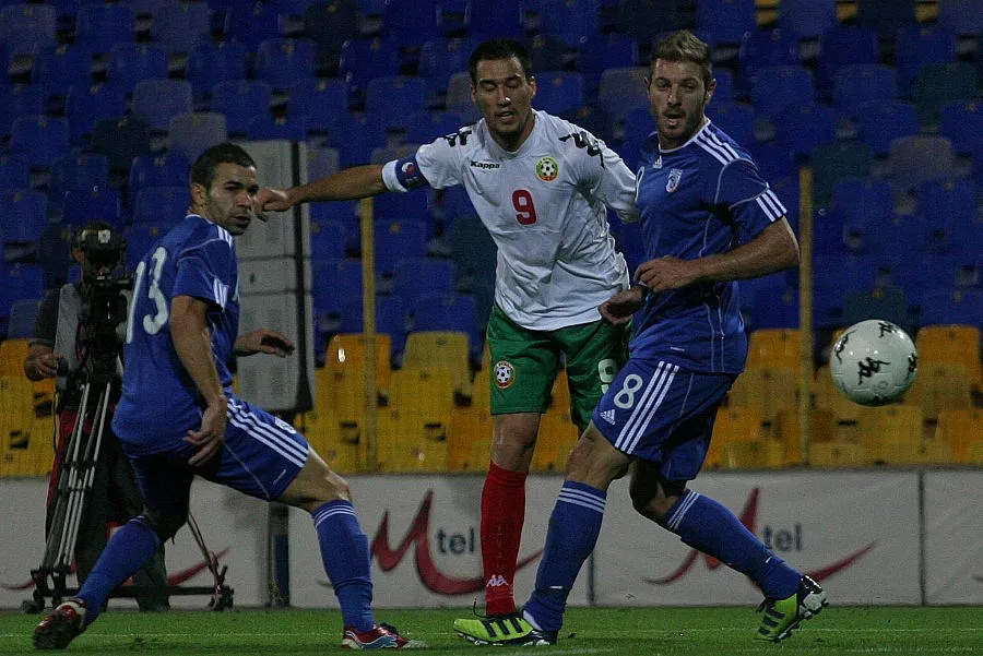 Ивелин Попов: Псувайте ни, не идвайте, все тая