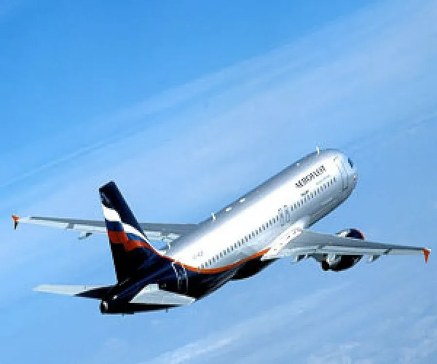 Заплаха за бомба приземи аварийно самолет от Ню Йорк за Москва