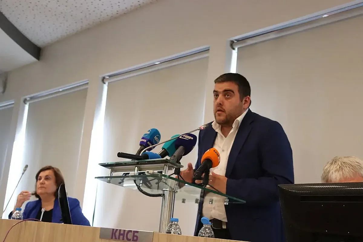 КНСБ шокира! Скандал с минималната заплата за догодина
