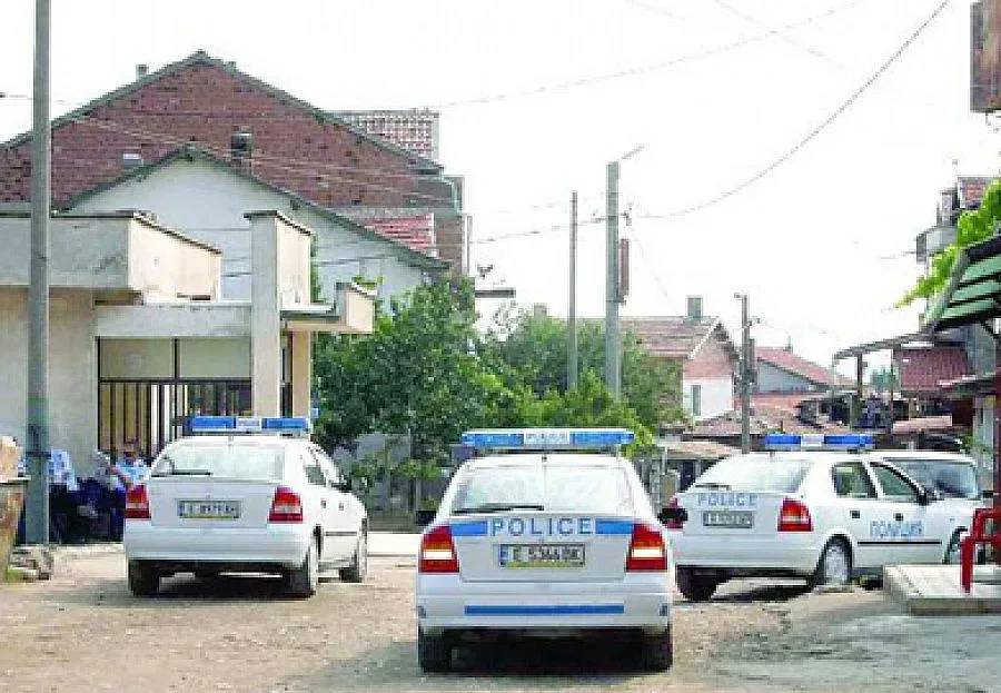 Масово меле между роми прати един в болница