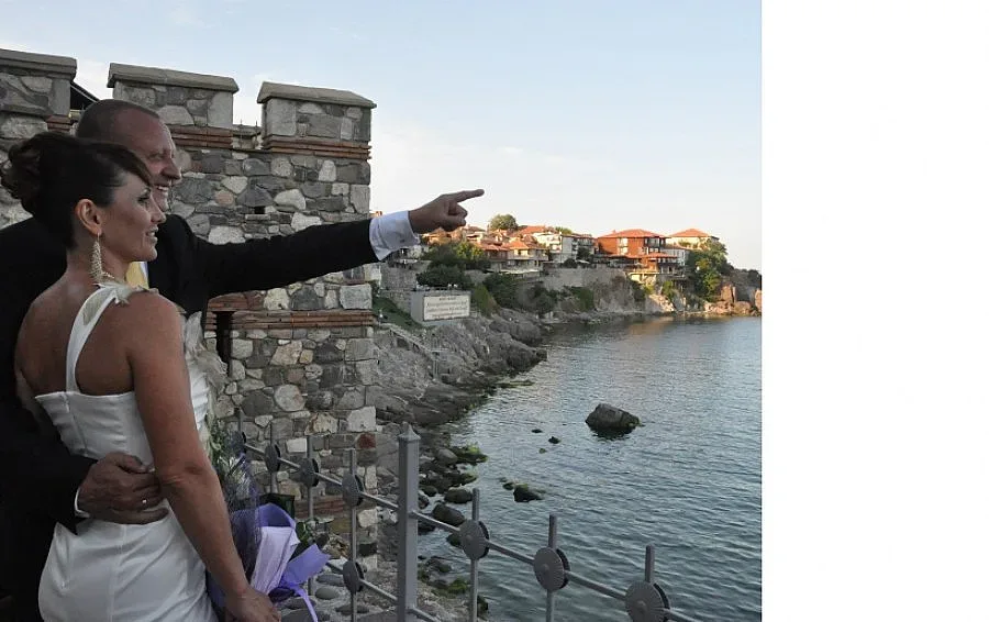 Депутат от ГЕРБ с 4-ма внуци се ожени тайно