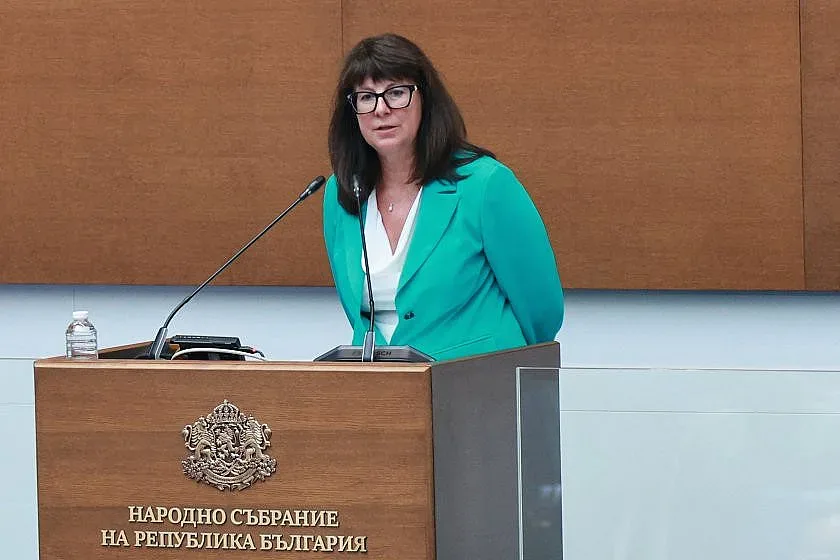 Бившият шеф натрупал космически загуби в Правителствена болница