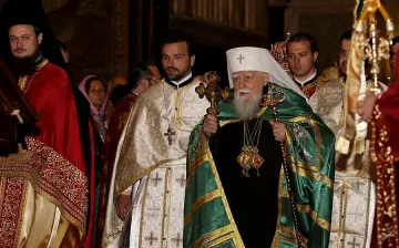 Максим служи 3 часа за Богородица