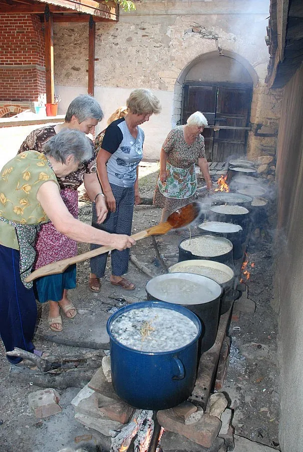 Рок, заря и боб за Богородица